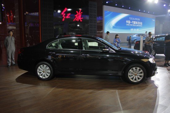 2012 beijing auto show capture the real red flag