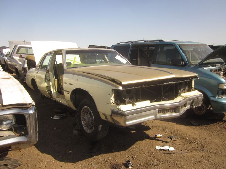 junkyard find 1981 pontiac bonneville brougham