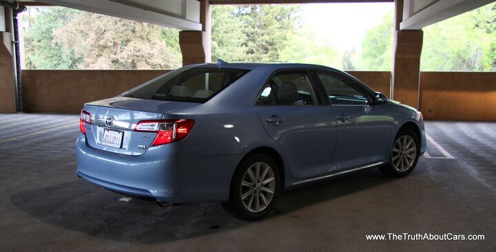 review 2012 toyota camry hybrid