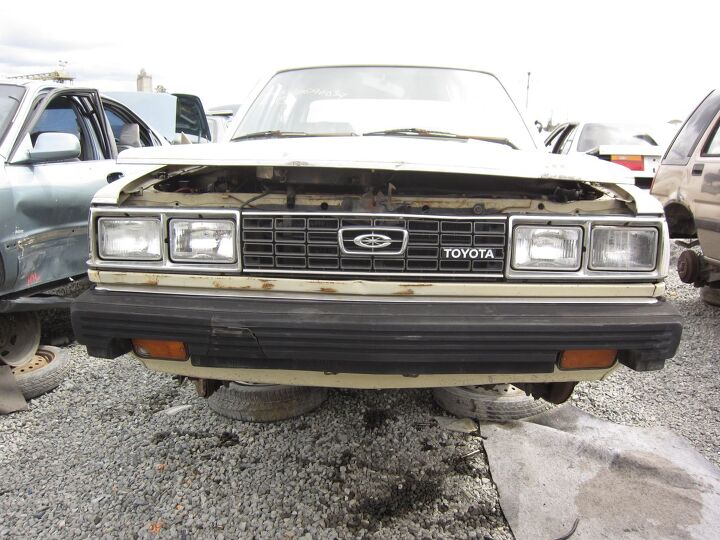 junkyard find 1979 toyota corona le sedan