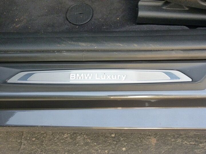 review 2012 bmw 328i luxury line sedan