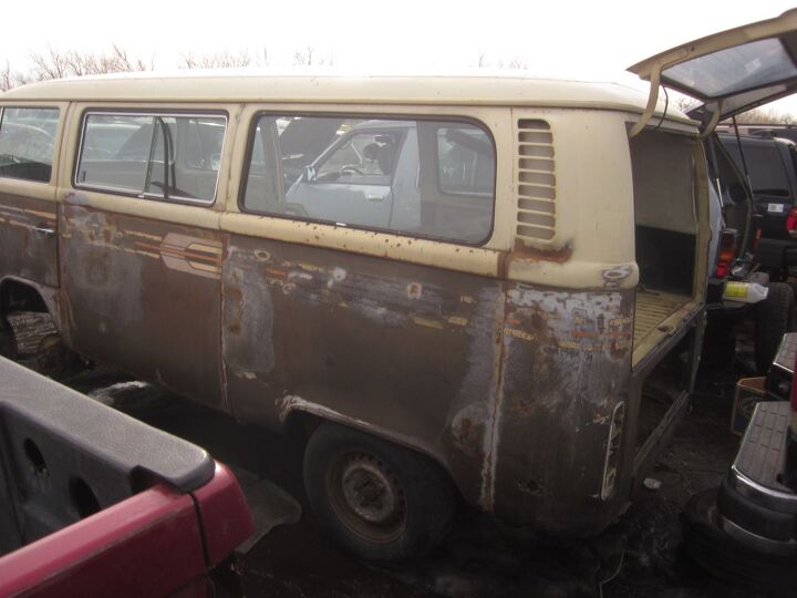 junkyard find 1978 volkswagen transporter