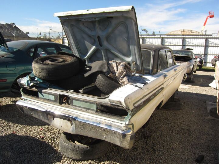 junkyard find 1965 mercury park lane breezeway
