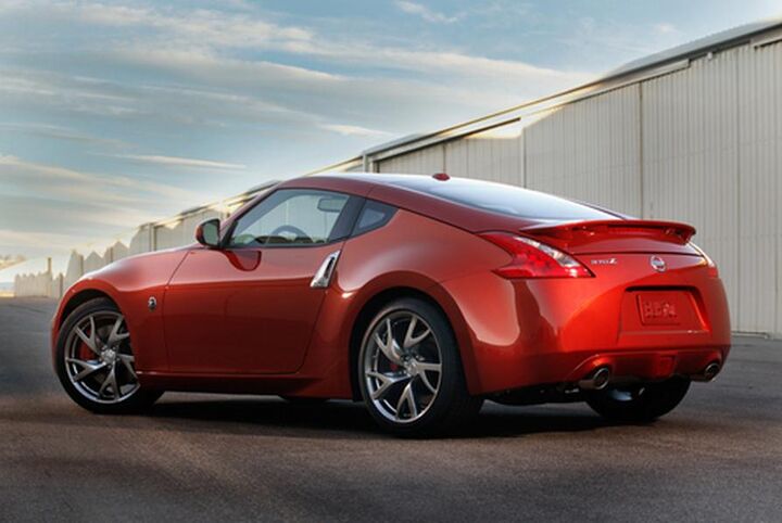 2013 Nissan 370Z Debuts With Minor Changes, Ugly Wheels