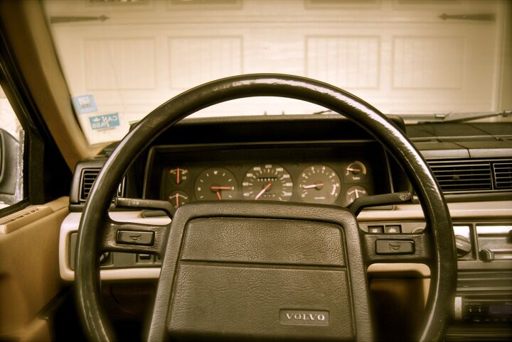 Happy 30th Birthday, Volvo 760!