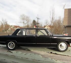 Now Available In Glorious 1:32 Scale Diecast: Hongqi CA770TJ Limo With Lights and Music