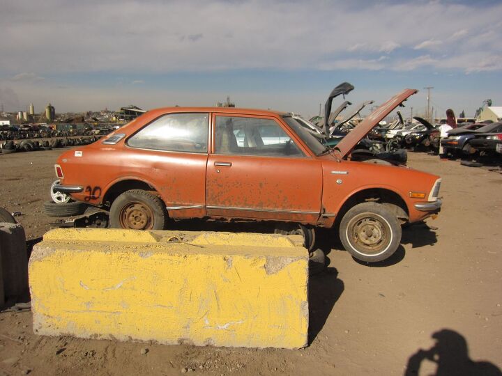 junkyard find 1973 toyota corolla deluxe