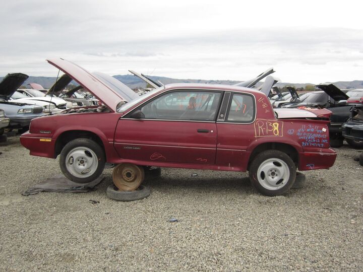 junkyard find 1990 oldsmobile cutlass calais international series