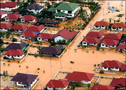 Thai Flood: Nissan Lucky Again