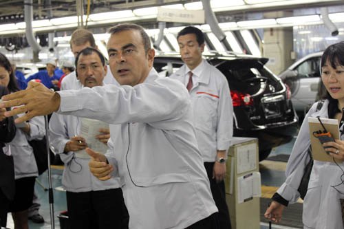 carlos ghosn the yen is abnormal and we won t live much longer with that deviant