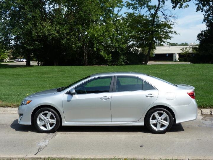 review 2012 toyota camry se