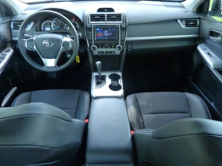 review 2012 toyota camry se