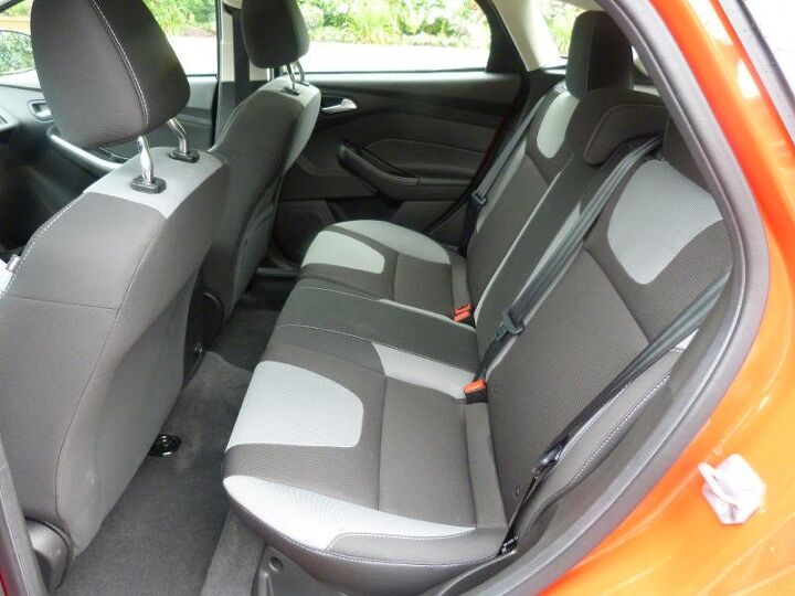 review 2012 ford focus se take two with sport package