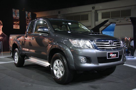 launch report toyota hilux and fortuner