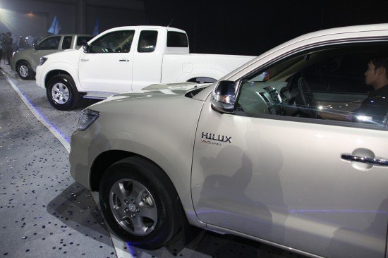 launch report toyota hilux and fortuner