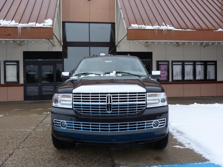 Review: 2011 Lincoln Navigator