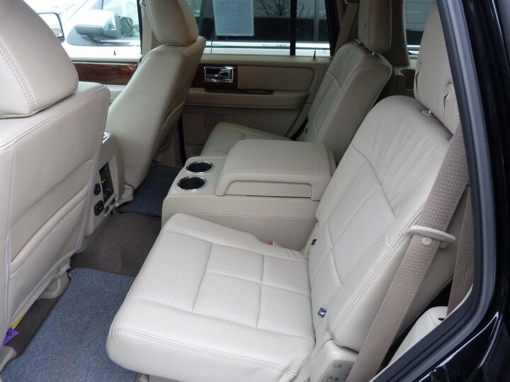 review 2011 lincoln navigator