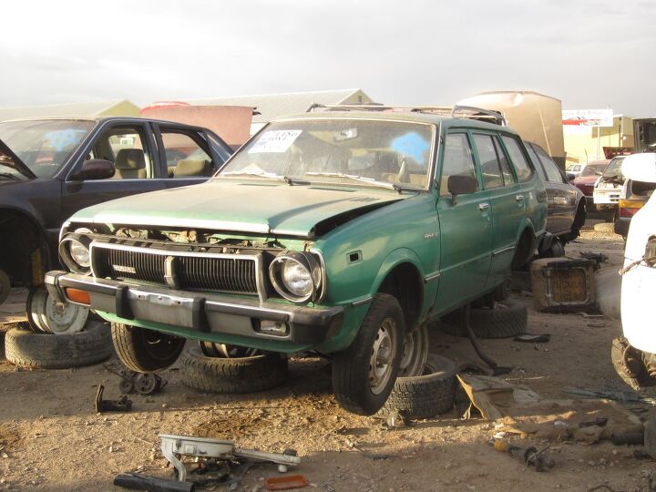 Doomed 1979 Corolla Wagon Would Fit In Current Corolla's Cup Holder