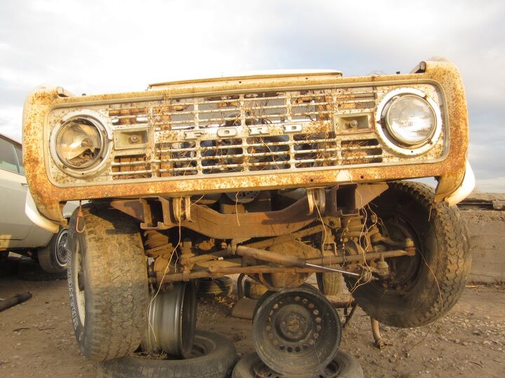 could this be the press bronco from em fear and loathing in las vegas em