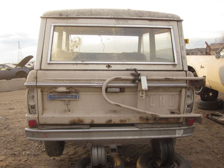 could this be the press bronco from em fear and loathing in las vegas em
