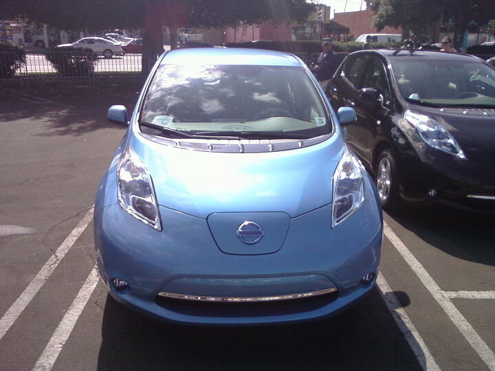 Capsule Review: 2011 Nissan Leaf at the 2010 Alt Car Expo