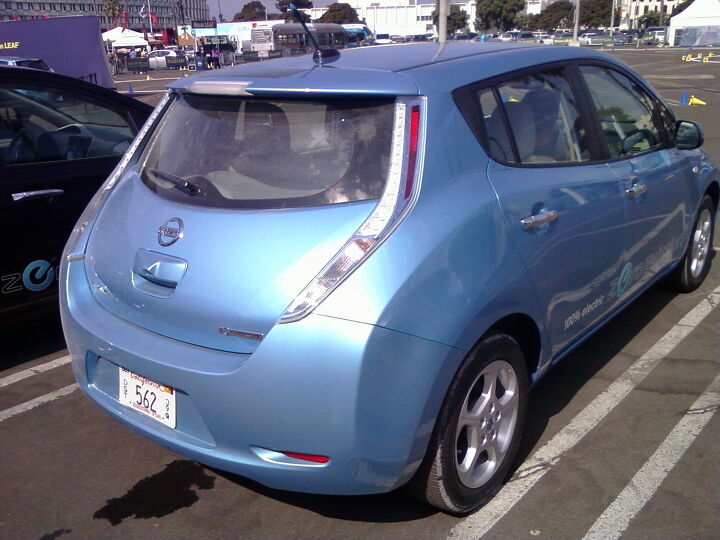 capsule review 2011 nissan leaf at the 2010 alt car expo