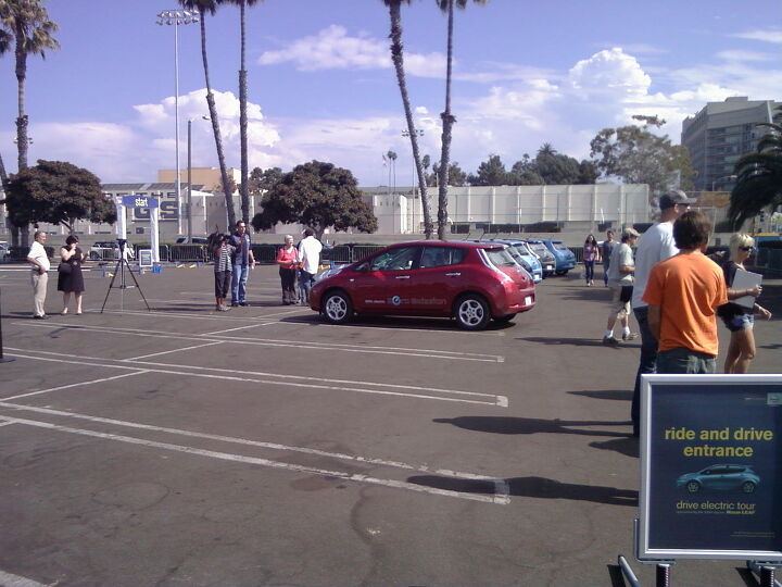 capsule review 2011 nissan leaf at the 2010 alt car expo