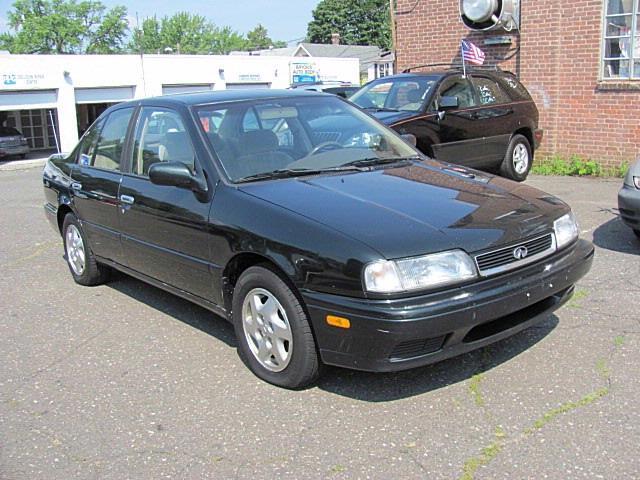 Capsule Review: 1994 Infiniti G20 and The Nervous Professor