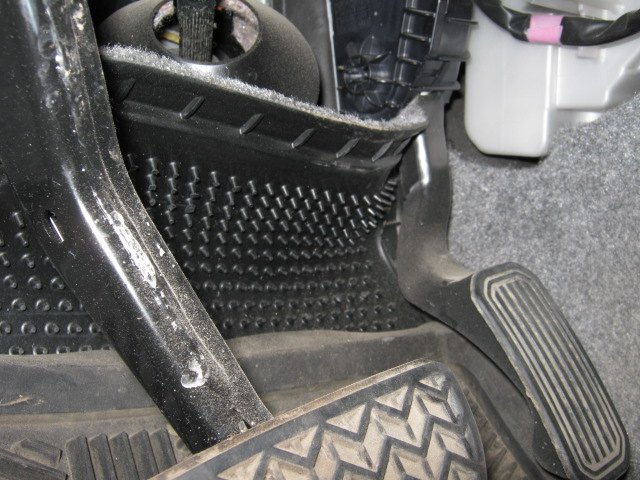 what s wrong with this picture toyota owners and their floormats edition