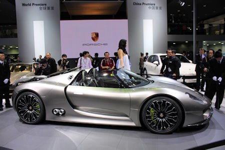 Chinese Won't Let 40 Luxury Cars Go Back Home