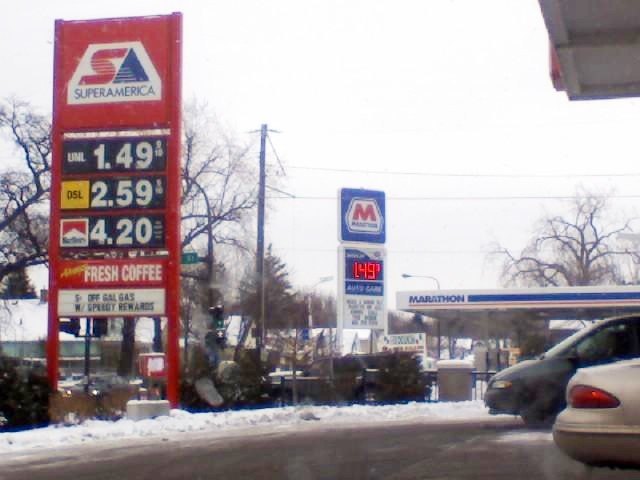 hyundai offers 1 49 gallon gas guarantee