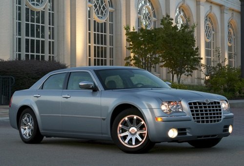 Review: Yank Tank Comparo: Cadillac DTS Vs. Lincoln Town Car Vs. Chrysler 300C. 2nd Place: Chrysler 300C