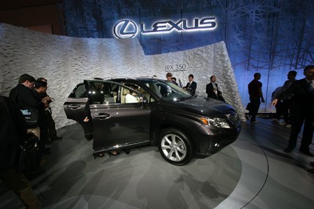 la auto show new lexus rx350 rx450h wildly inoffensive