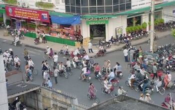 Vietnamese Car Buyers Give Up, Sigh and Buy