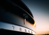 Tesla to Begin Charging Subsription for Connectivity Services