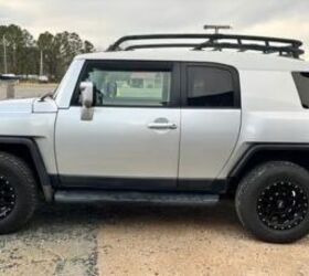 used car of the day 2007 toyota fj cruiser