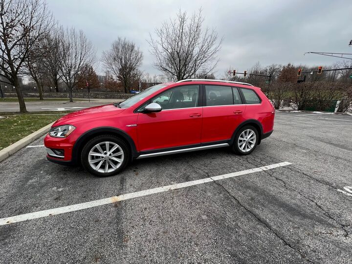 used car of the day 2017 volkswagen golf alltrack se