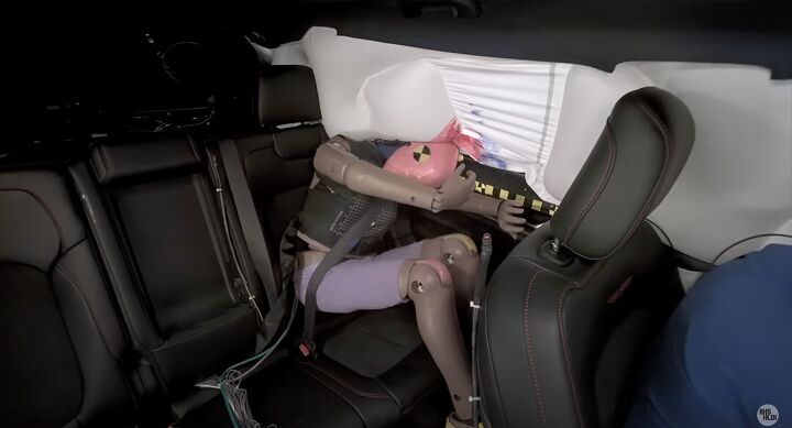 IIHS Grouses About Passenger Safety in Rear Seats