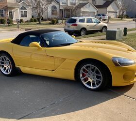 used car of the day 2005 dodge viper