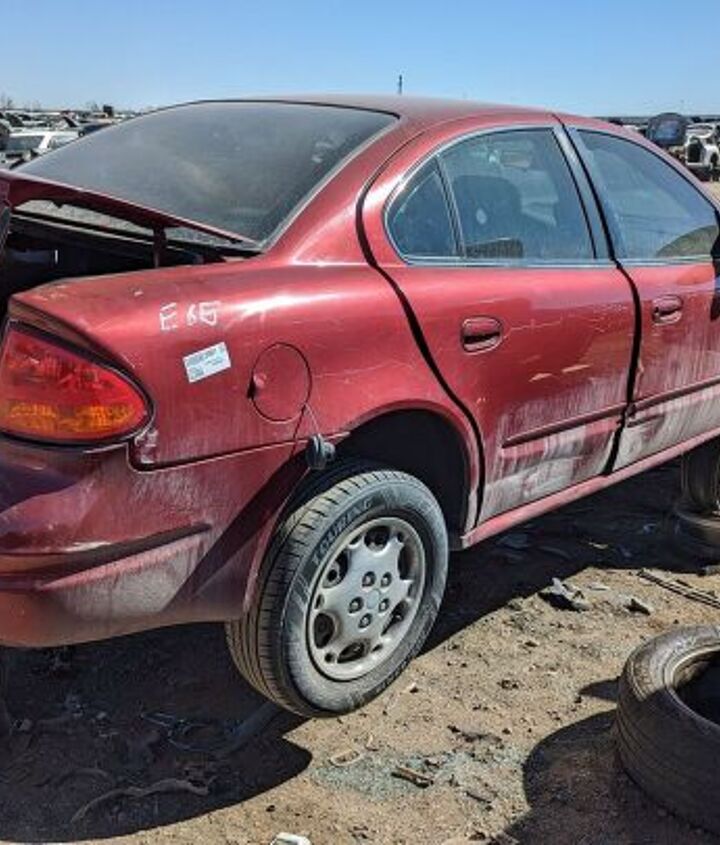 junkyard find   2001 oldsmobile alero sedan with manual transmission