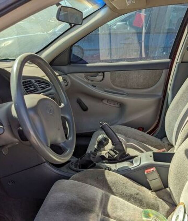 junkyard find   2001 oldsmobile alero sedan with manual transmission