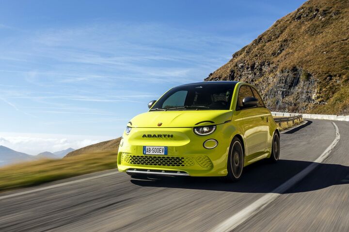 Abarth 500e Ties Itself With Hollywood
