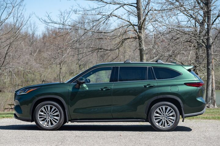 2023 toyota highlander review choices