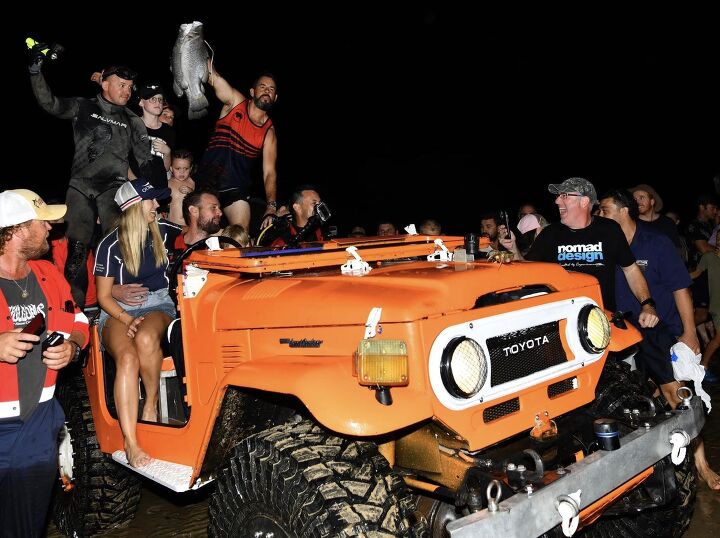 aussies drive ev land cruiser 7km underwater set records