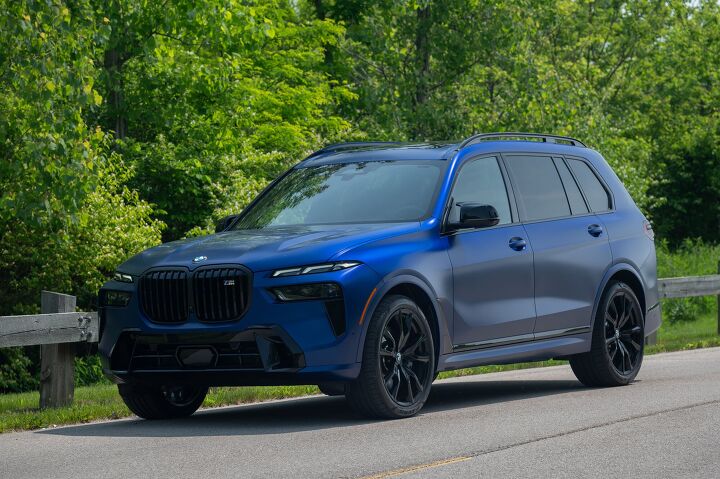 2023 BMW X7 Review - Go With The Flow