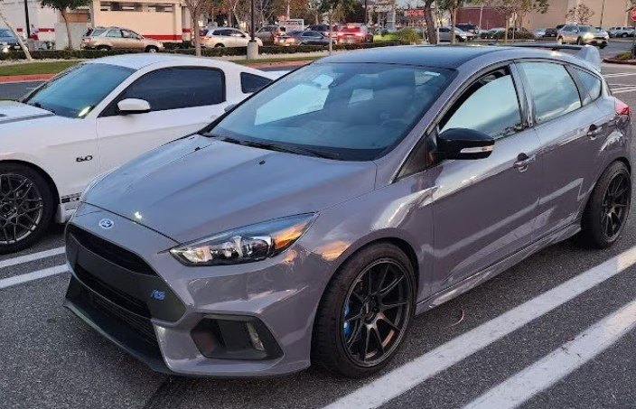 used car of the day 2016 ford focus rs