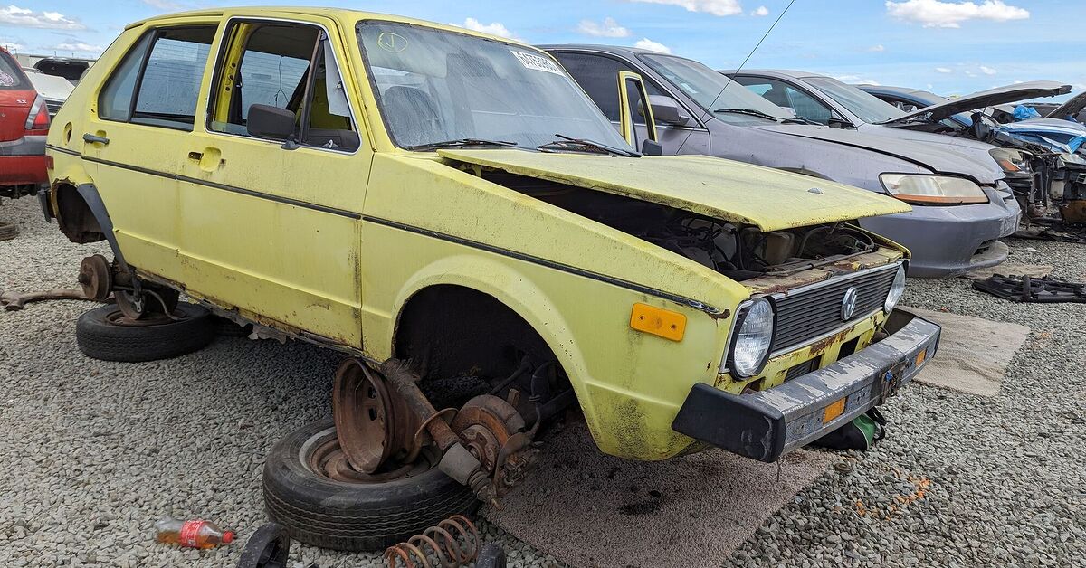 Junkyard Find: 1975 Volkswagen Rabbit 4-Door | The Truth About Cars