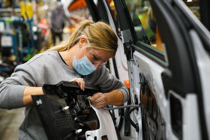 unifor strike targets general motors in canada