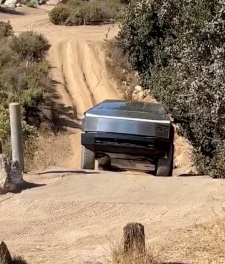cybertruck struggles with light off roading in new video