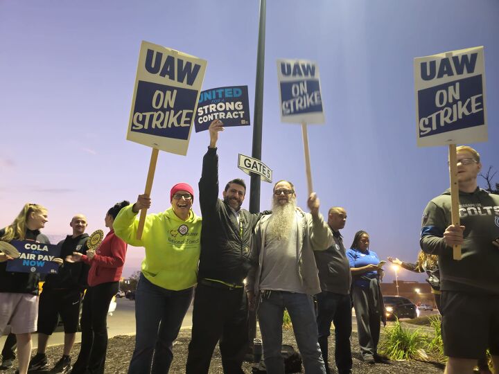 uaw contract voting has been mixed thus far